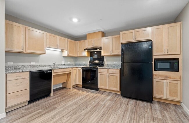 Building Photo - Emri Apartments