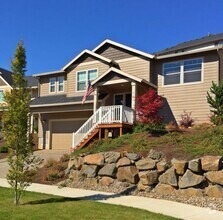 Building Photo - CLEAN AND QUIET 3bd/2ba West Salem Home - ...