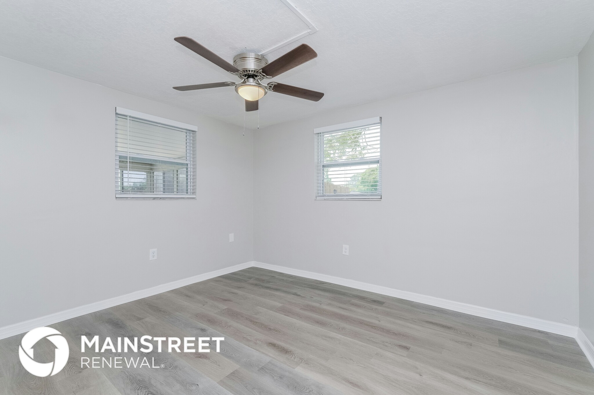Building Photo - 5700 Thrush Dr