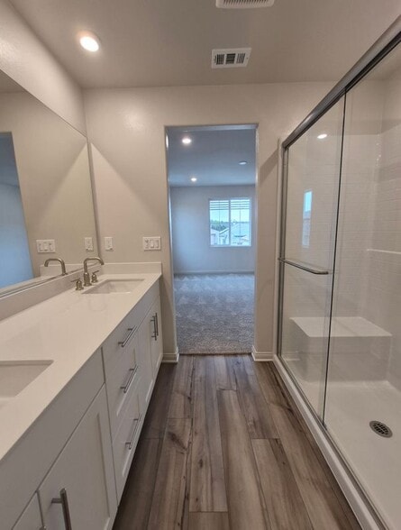 Building Photo - 2137 Cumberland