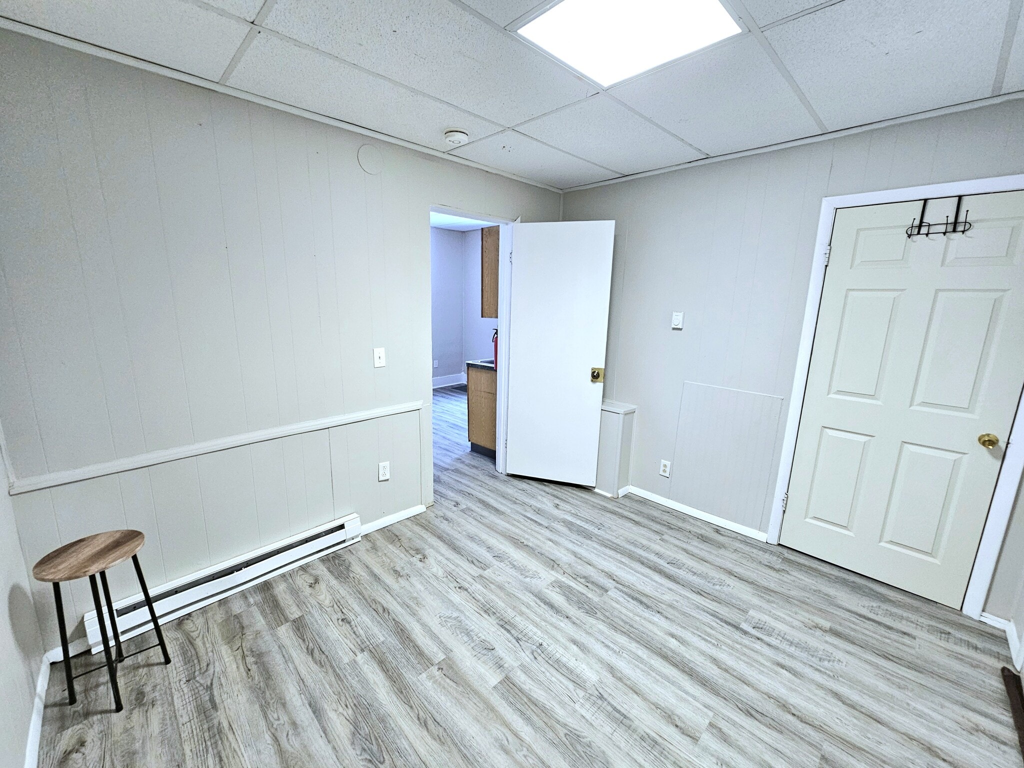 Bedroom- Closet Door - 132 Union St N