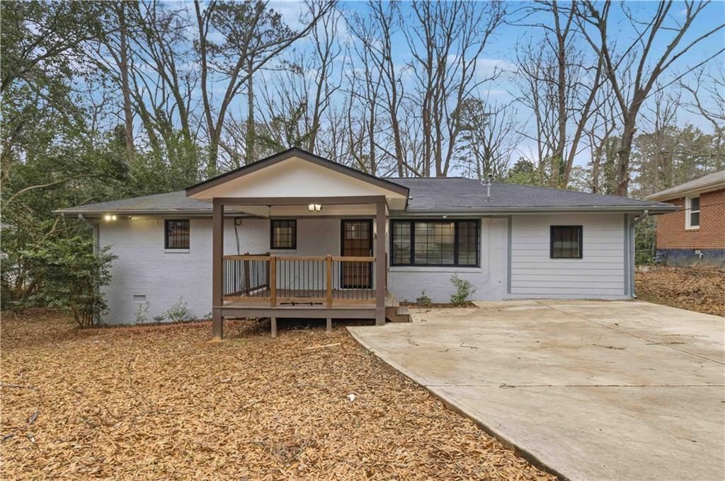 Building Photo - 2953 Meadowview Dr SE