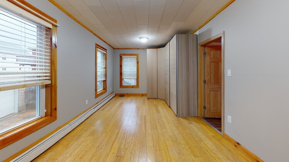 Building Photo - 36 Dodge St