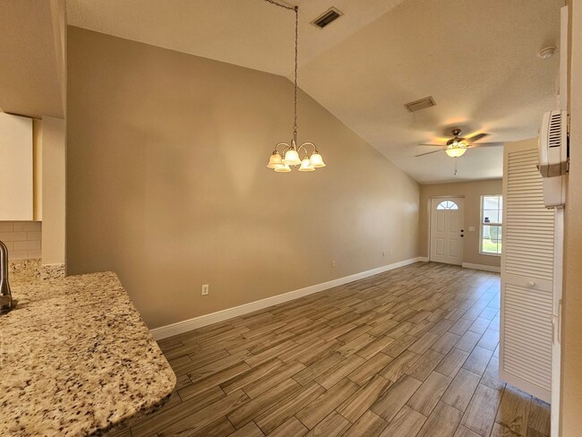 Building Photo - Charming 2-Bedroom, 2-Bath Condo with Private End-Unit Location!