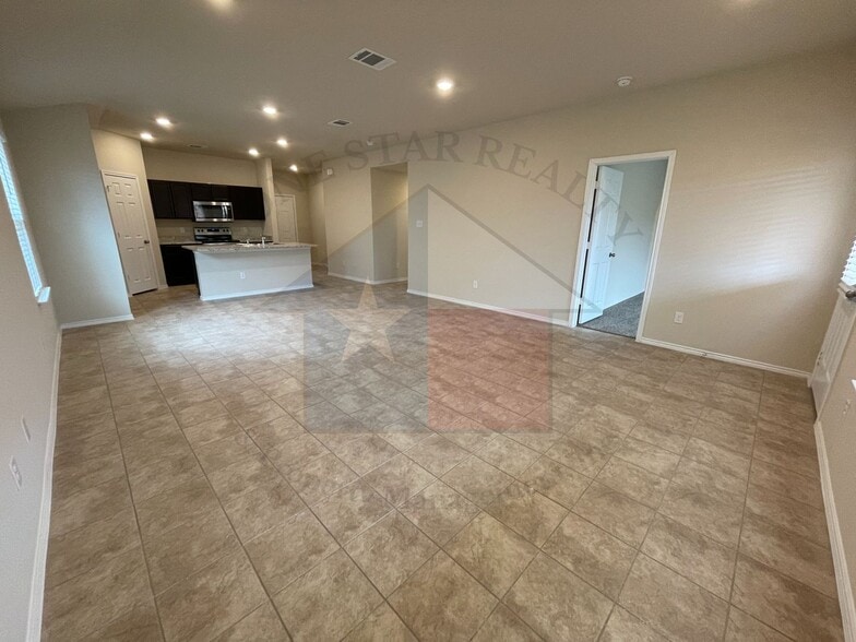 Building Photo - 9601 Murandy Dr