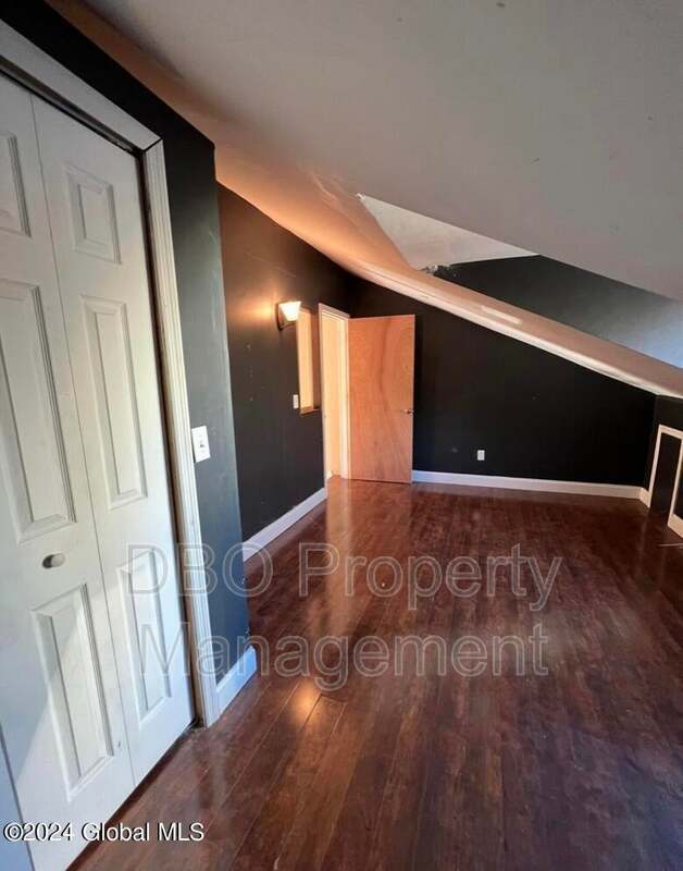 Building Photo - 59 Park Ave