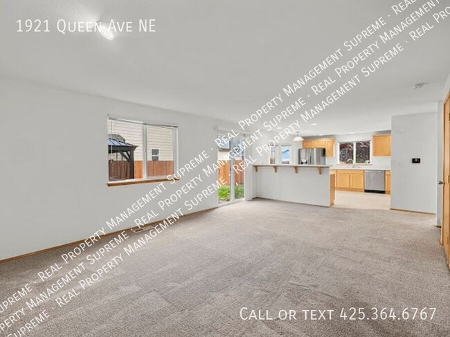 Building Photo - 1921 Queen Ave NE