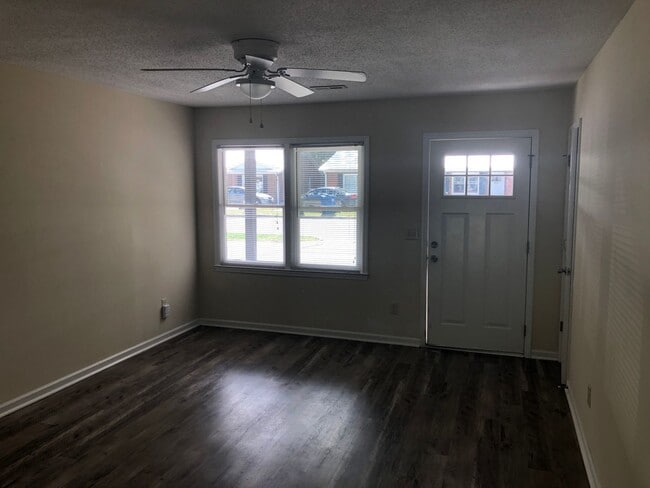 Building Photo - 363 Lullwater Dr