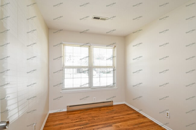 Building Photo - 1245 Bal Harbor Dr