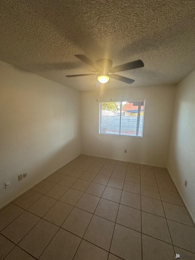 Building Photo - 1577 W Las Lomas St