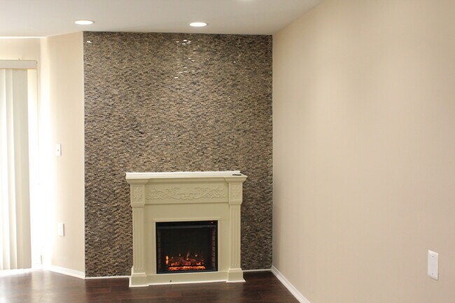 Building Photo - 77 Pagoda Ln