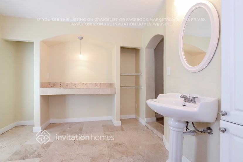 Building Photo - 4850 San Pablo Pl