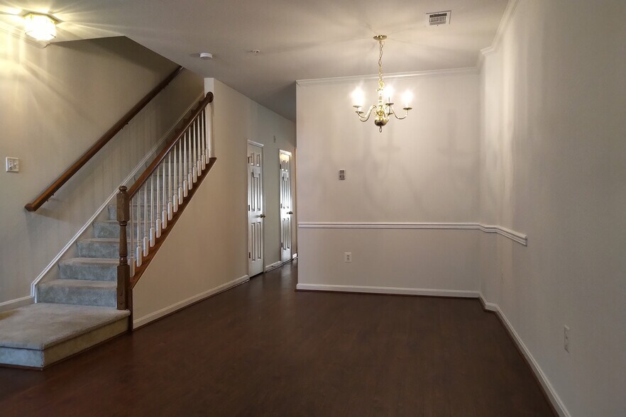 Building Photo - 2653 Park Tower Drive Unit 102