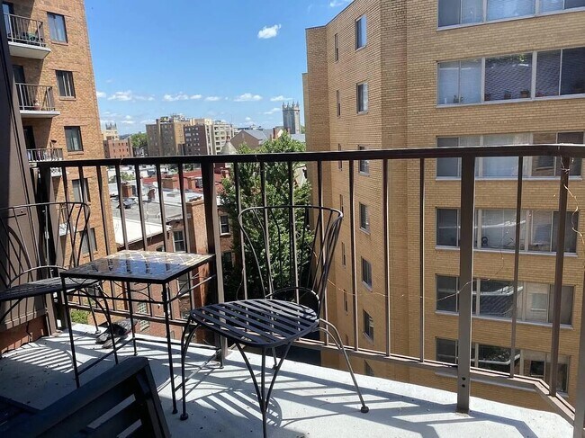 Building Photo - 1718 P St NW