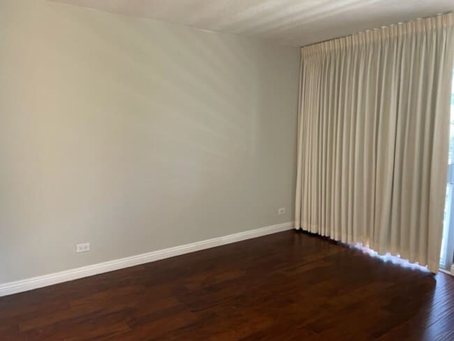 Building Photo - Available now - 2 bedroom / 2 bath / 1 cov...