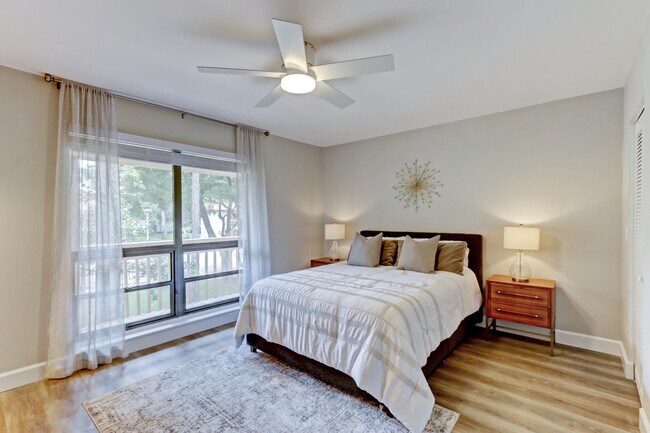 Building Photo - 206 Brackenwood Terrace