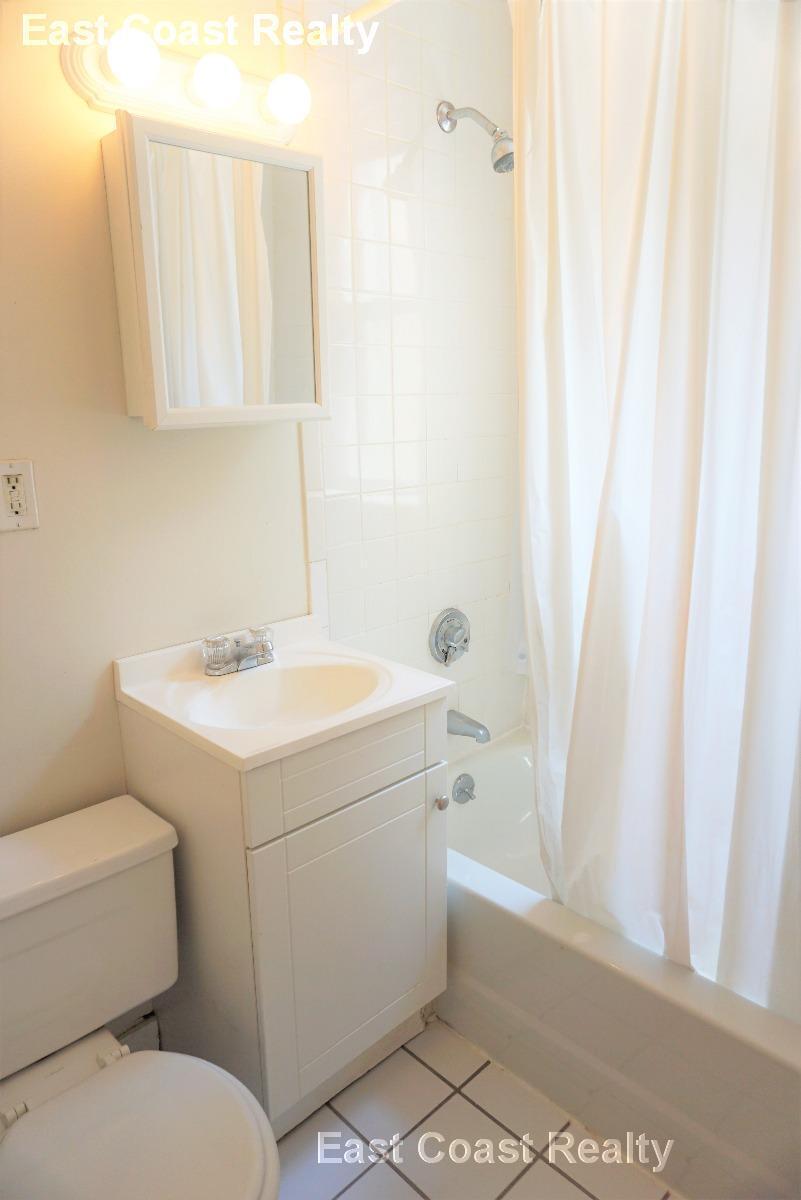 Building Photo - 79 Gordon St