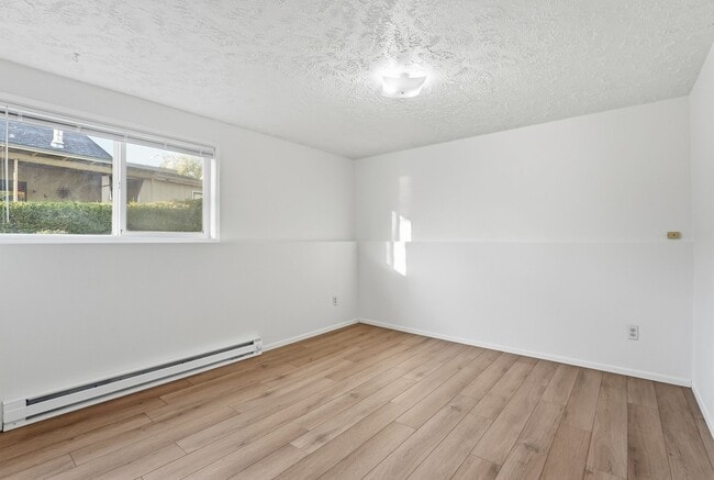 Building Photo - 820 S Liberty Dr