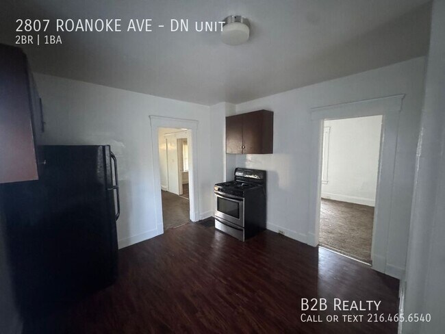 Building Photo - 2807 Roanoke Ave