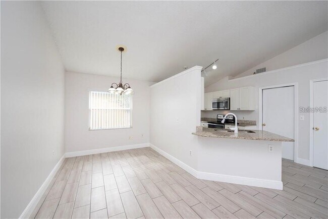 Building Photo - 1713 Boxeney Dr