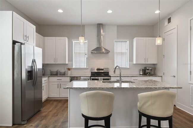 Building Photo - 113 W Grant St