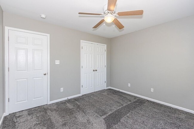 Building Photo - 223 Cherry Blossom Dr