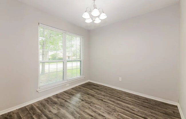 Building Photo - 612 Hanover Dr