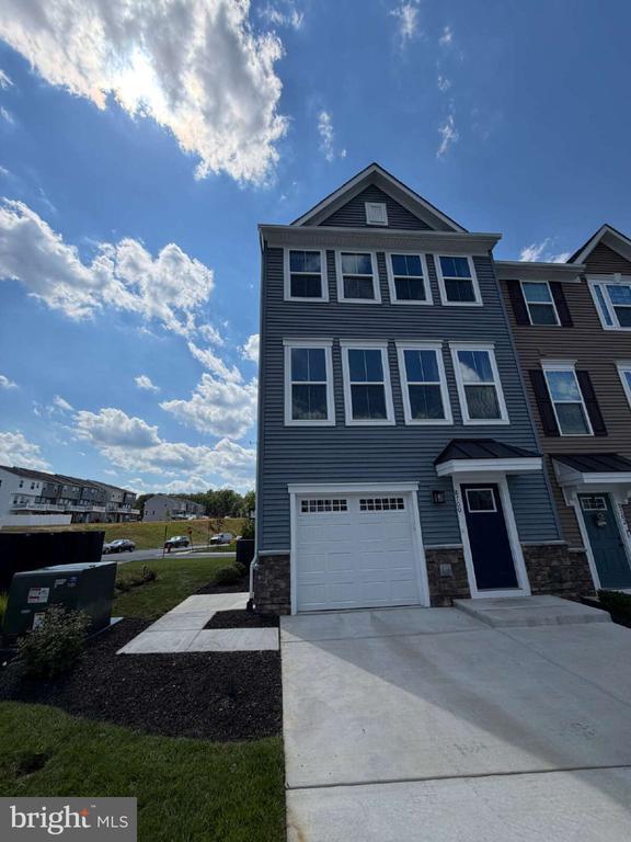 Building Photo - 8700 Stevenson Ln