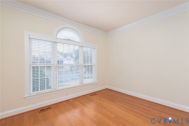 Building Photo - 11412 Pinedale Dr