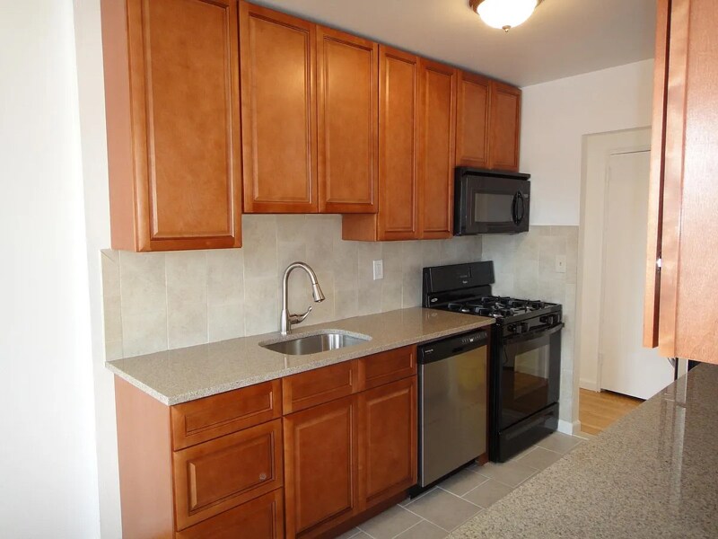 Building Photo - 109 Fisher Ave