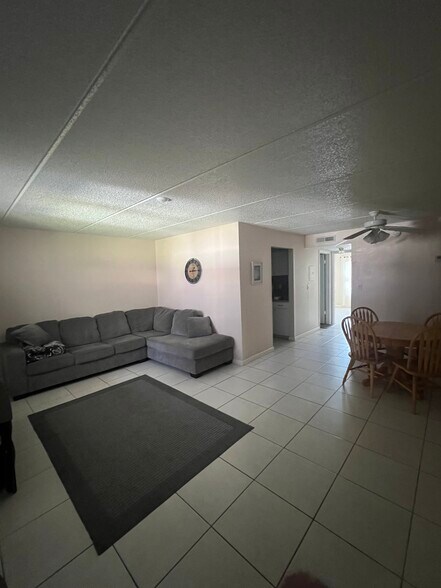 Primary Photo - 12760 Indian Rocks Rd
