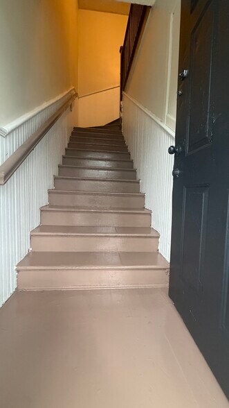 Stairs to home - 760 Stokes St