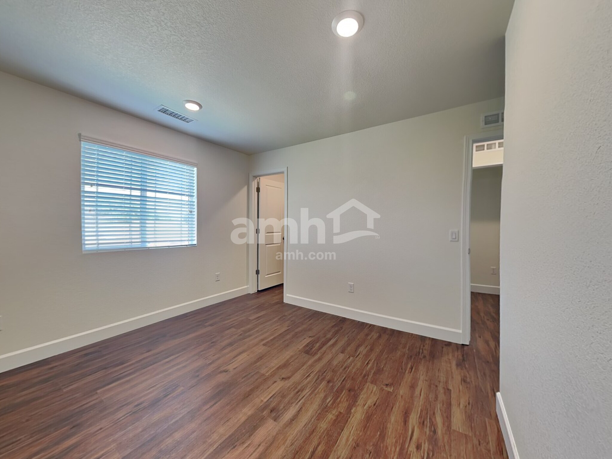 Building Photo - 14881 W 82nd Ave