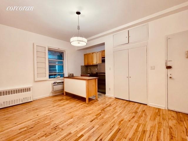 Building Photo - 2790 Broadway-