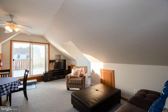 Building Photo - 100 Sheridan Square