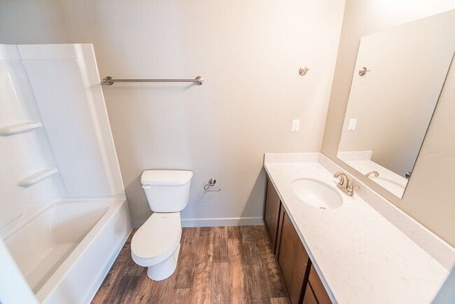 Building Photo - The Overlook in Herriman - Gorgeous Townhome