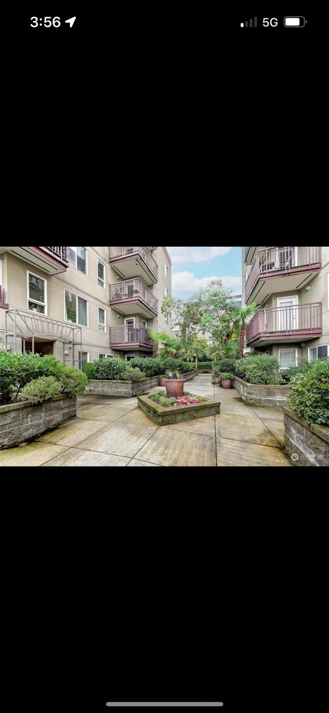 Building Photo - 1711 E Olive Way