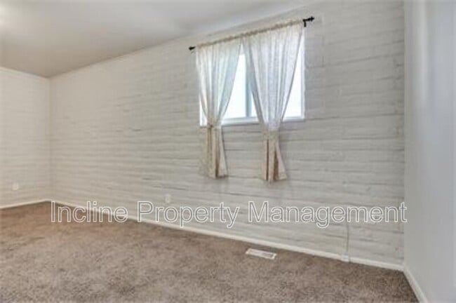 Building Photo - 761 W 600 S