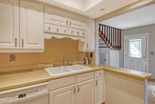 Building Photo - 1601 Bayhouse Point Dr