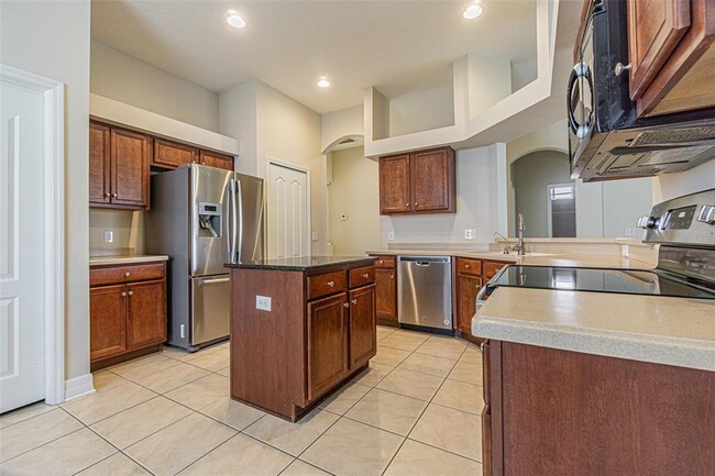 Building Photo - 20002 Heritage Point Dr