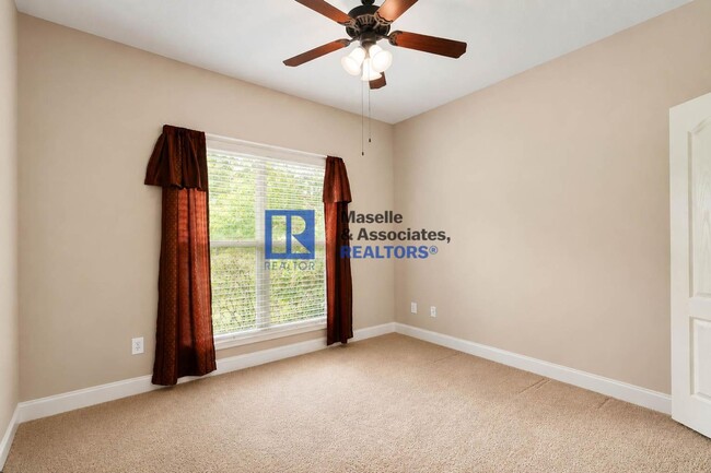 Building Photo - 3 Bed / 2 Bath Home on the Water in Ashbrooke