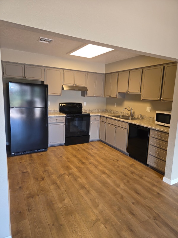 Building Photo - 2329 N Recker Rd