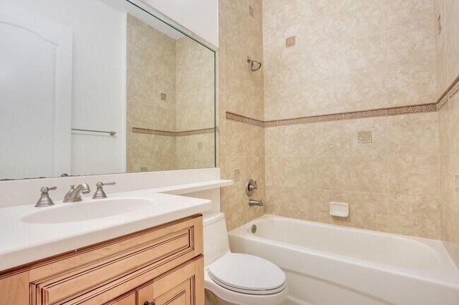 Building Photo - 4505 Artesa Way S