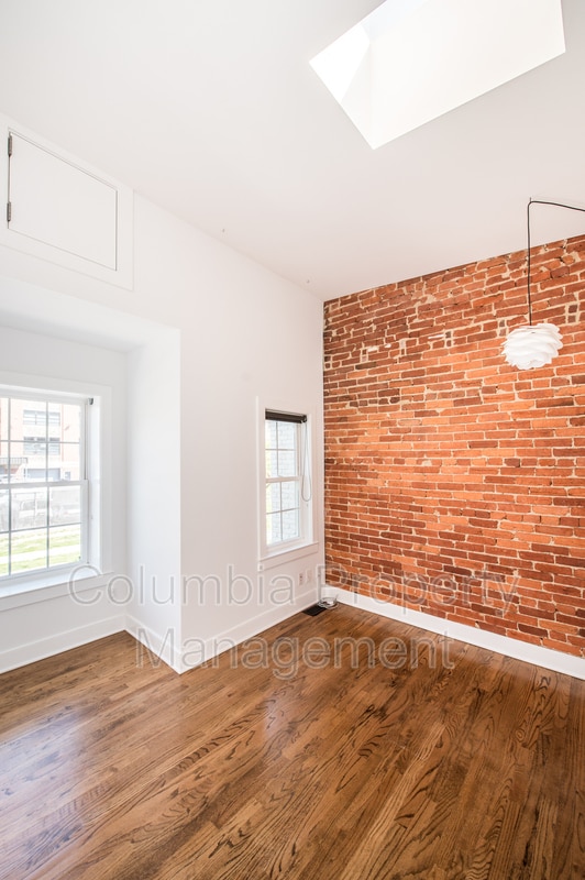 Building Photo - 1008 W St NW