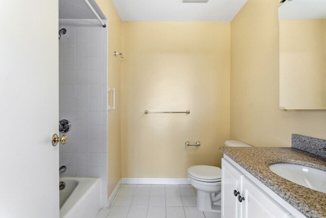 Building Photo - 1006 Paradise Rd