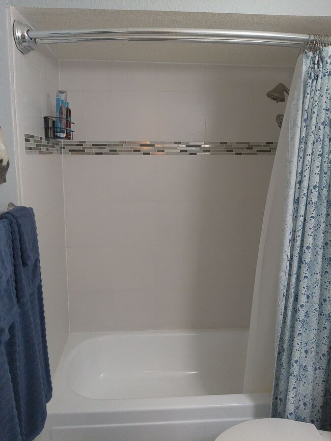 Building Photo - Beautiful updated condo in Los Lagos Upstairs unit. Available March 15 to Dec 31st 2026