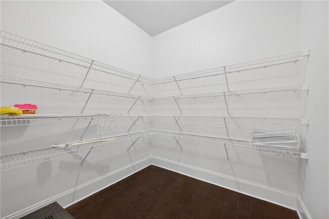 Building Photo - 7445 Oldbury Pl