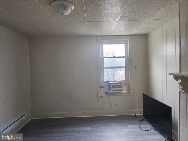 Building Photo - 2526 N 5th St