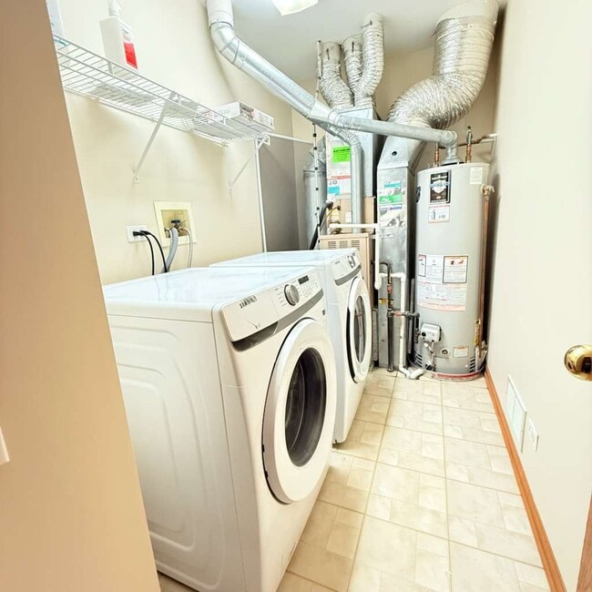 Building Photo - 705 Blossom Ct