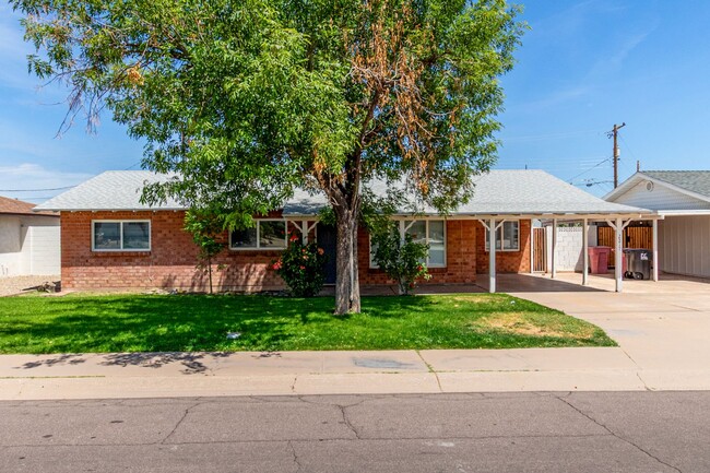 Primary Photo - South Scottsdale Charmer! 4 bed + Office, ...